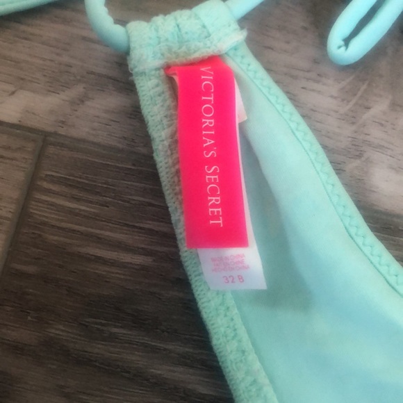 Victoria’s Secret Bombshell Push-up Swim Top - Picture 2 of 3